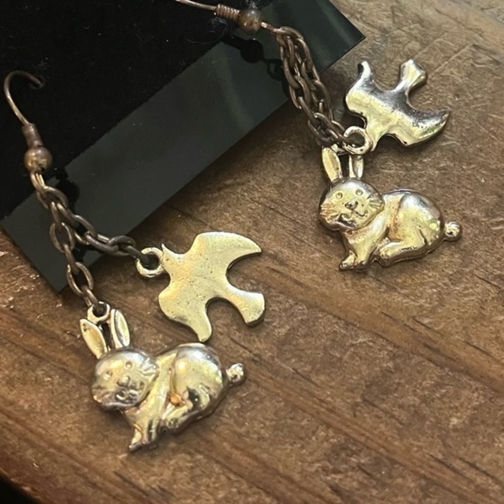 Vintage Gold Tone Animal Charm Dangle Earrings bunnies and birds cute